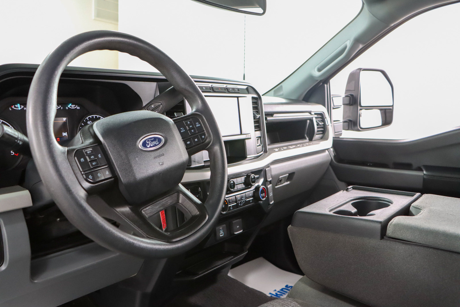 Used 2023 Ford F250 XLT w/ FX4 Off-Road Package AWD/4WD image 23