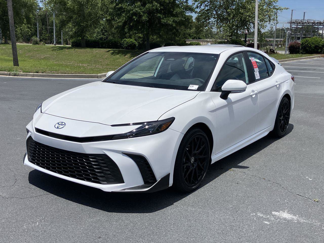 New 2026 Toyota Camry SE FWD video 1