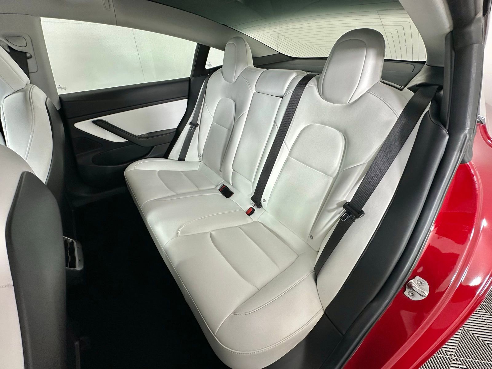 Used 2018 Tesla Model 3 Long Range AWD/4WD image 29