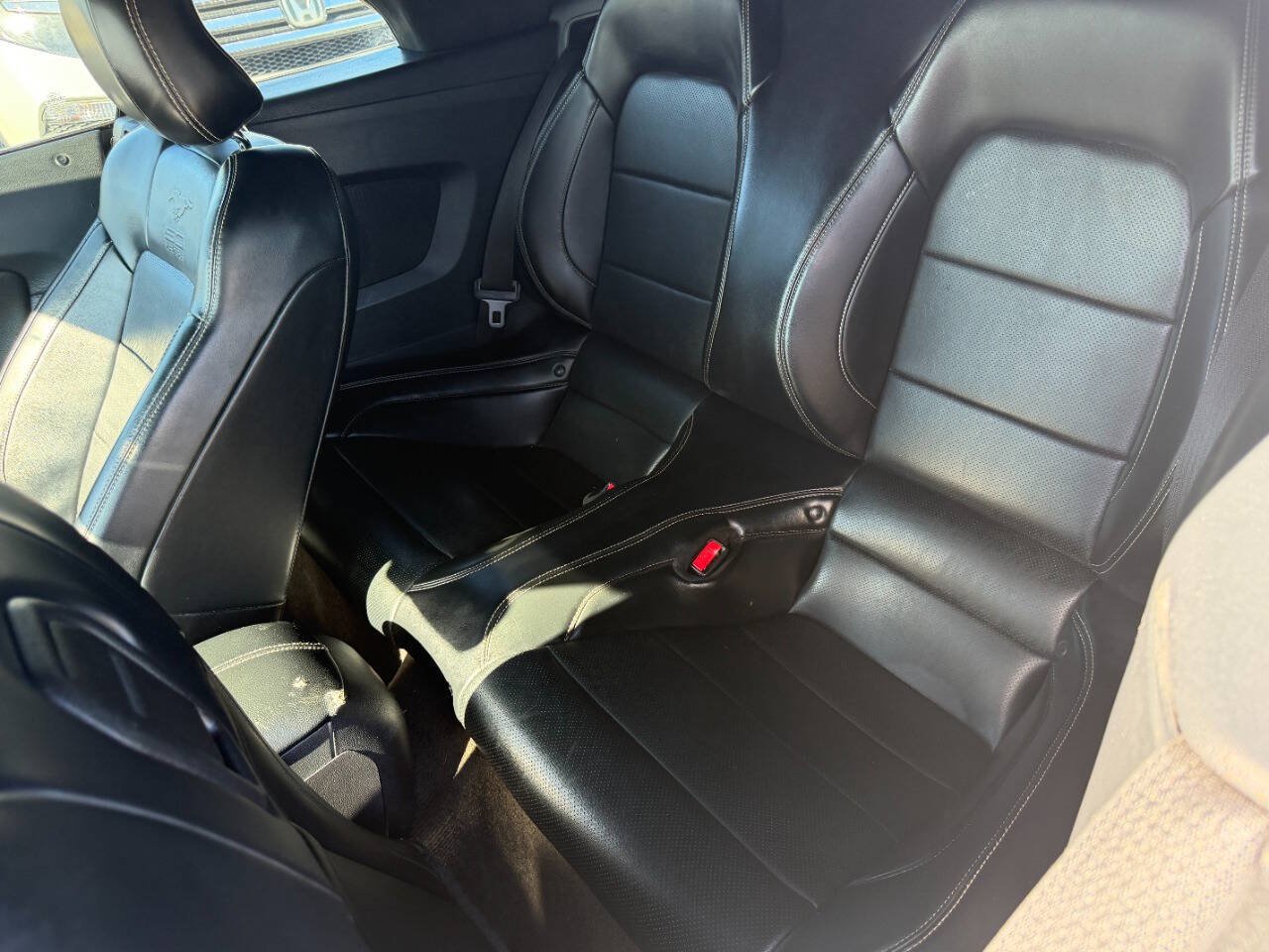 Used 2015 Ford Mustang GT Premium w/ Equipment Group 401A RWD image 18