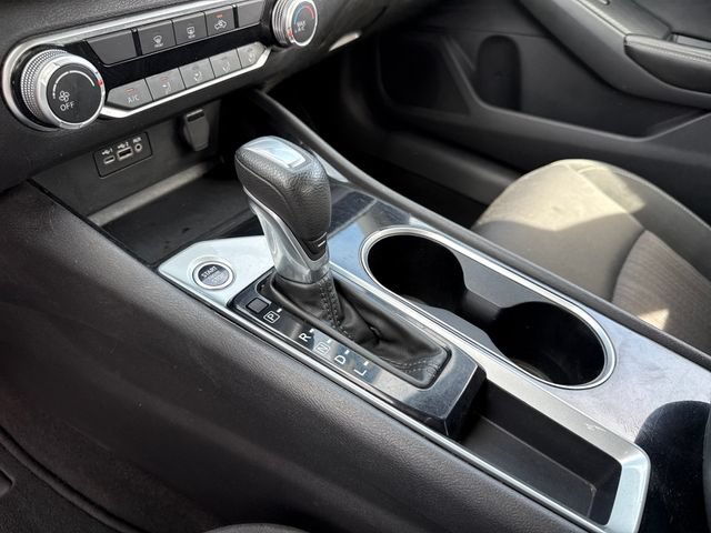 Used 2024 Nissan Altima 2.5 SV FWD image 25