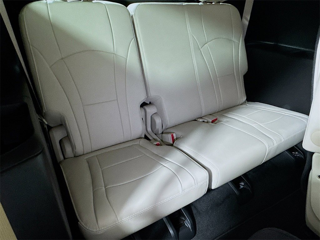 Certified 2024 Buick Enclave Essence image 24