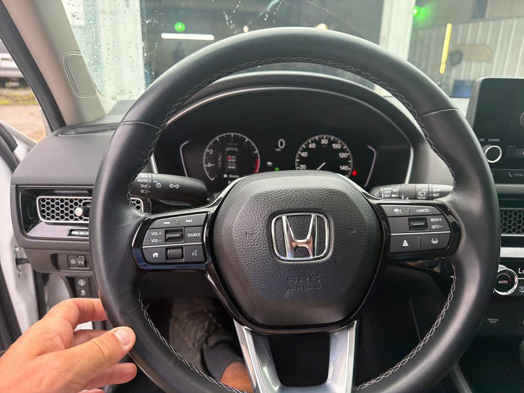 Used 2024 Honda Civic EX-L image 17