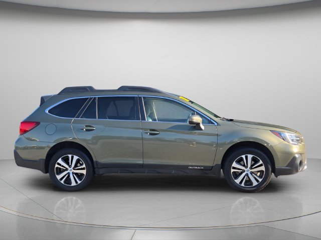 Used 2018 Subaru Outback 2.5i Limited AWD/4WD image 9