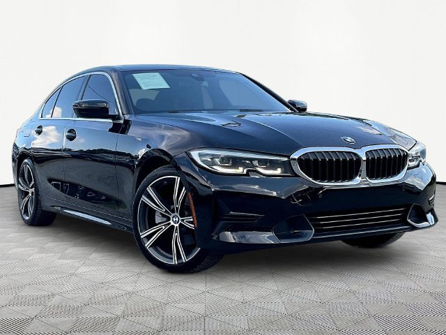 Used 2021 BMW 330i Sedan w/ Premium Package RWD image 3