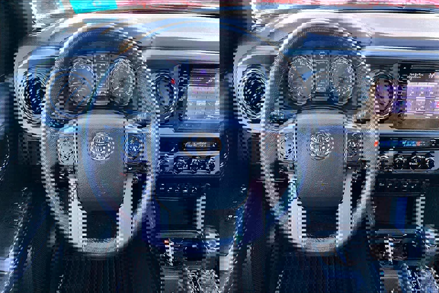 Certified 2017 Toyota Tacoma TRD Sport image 5