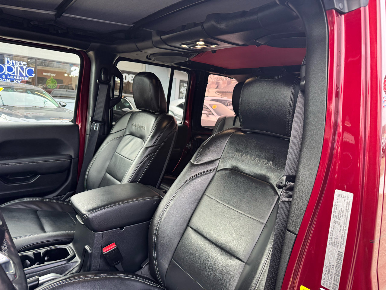 Used 2022 Jeep Wrangler Unlimited Sahara w/ Cold Weather Group image 17