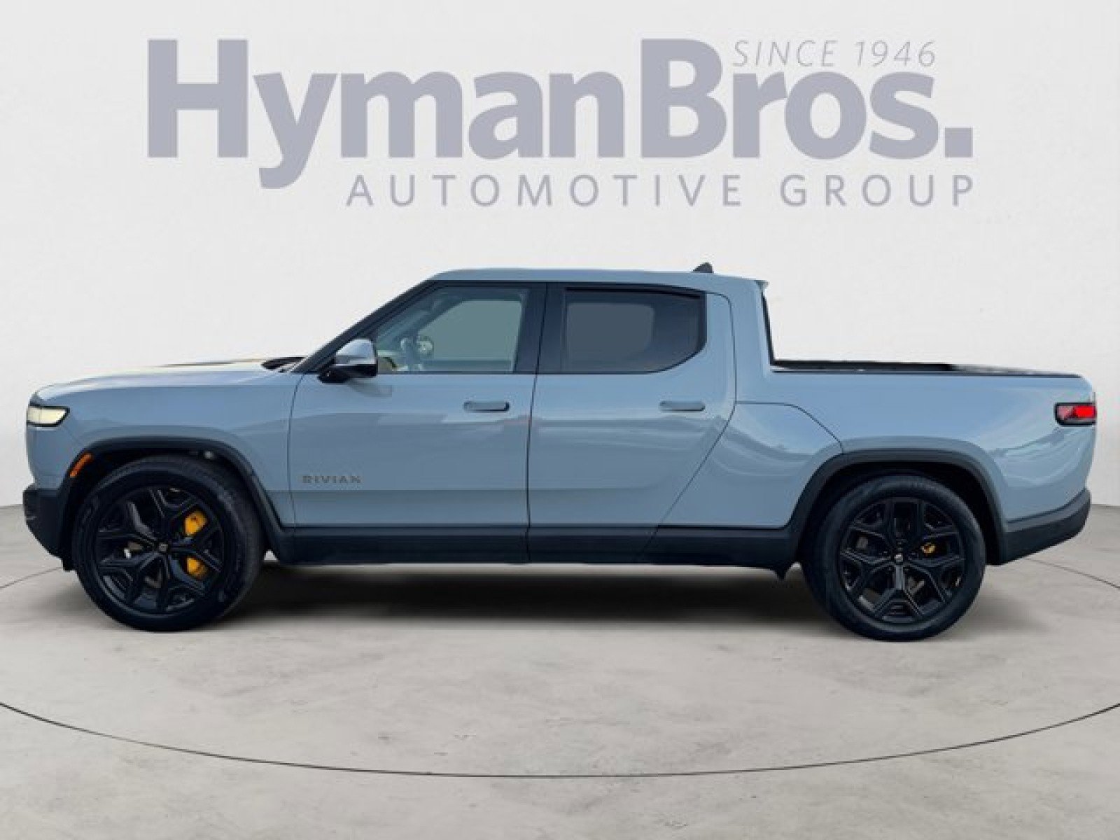 Used 2023 Rivian R1T Adventure image 6