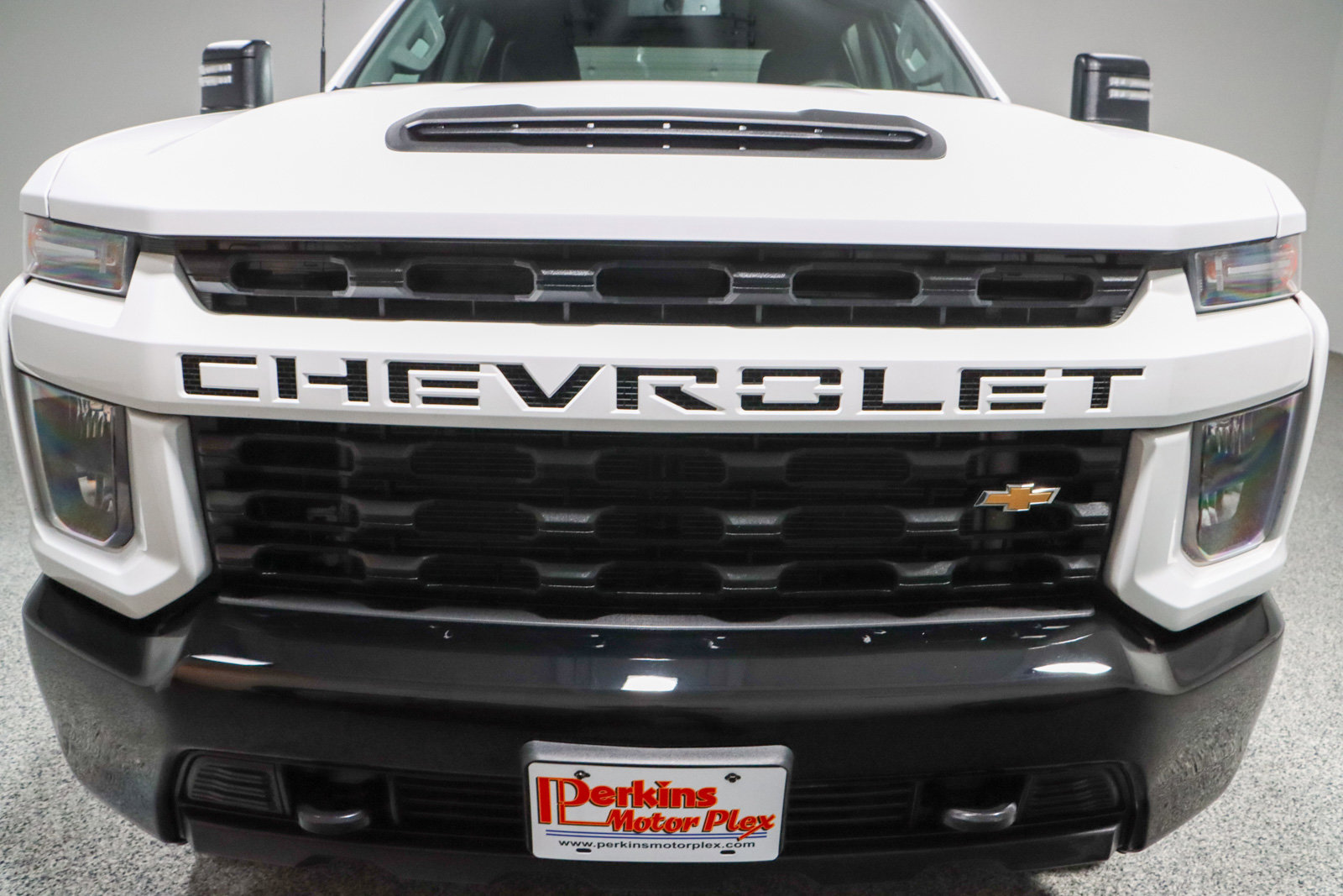 Used 2022 Chevrolet Silverado 2500 Custom w/ Custom Value Package image 4