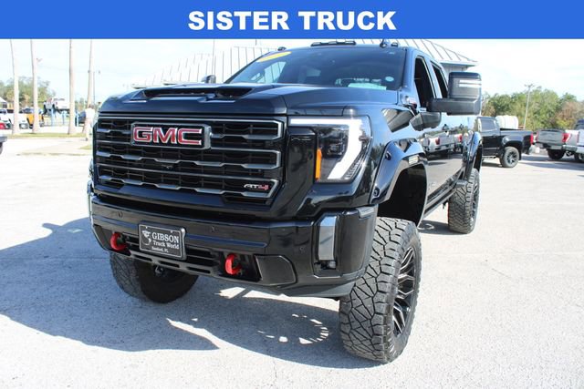 Used 2025 GMC Sierra 2500 AT4 w/ AT4 Premium Plus Package image 3