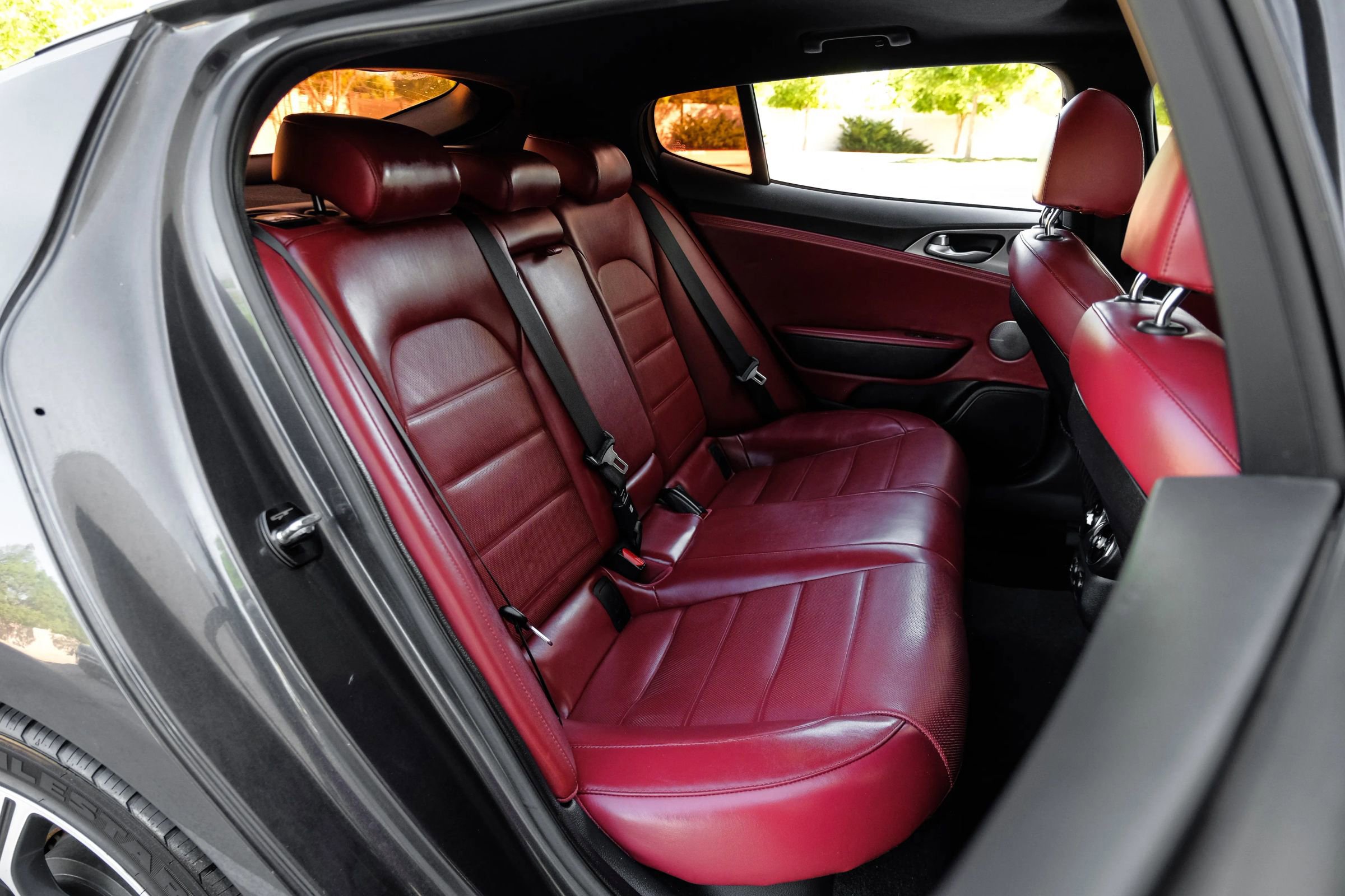 Used 2020 Kia Stinger GT2 image 27