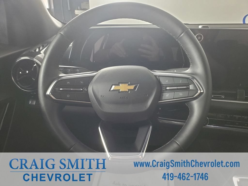 Used 2025 Chevrolet Equinox LT FWD image 17