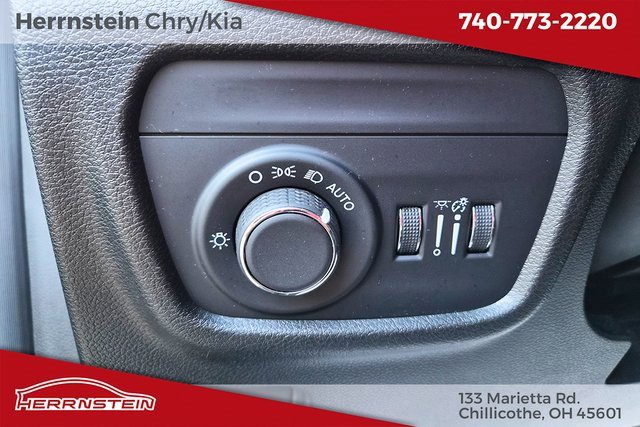 Used 2023 Jeep Grand Cherokee Altitude image 18