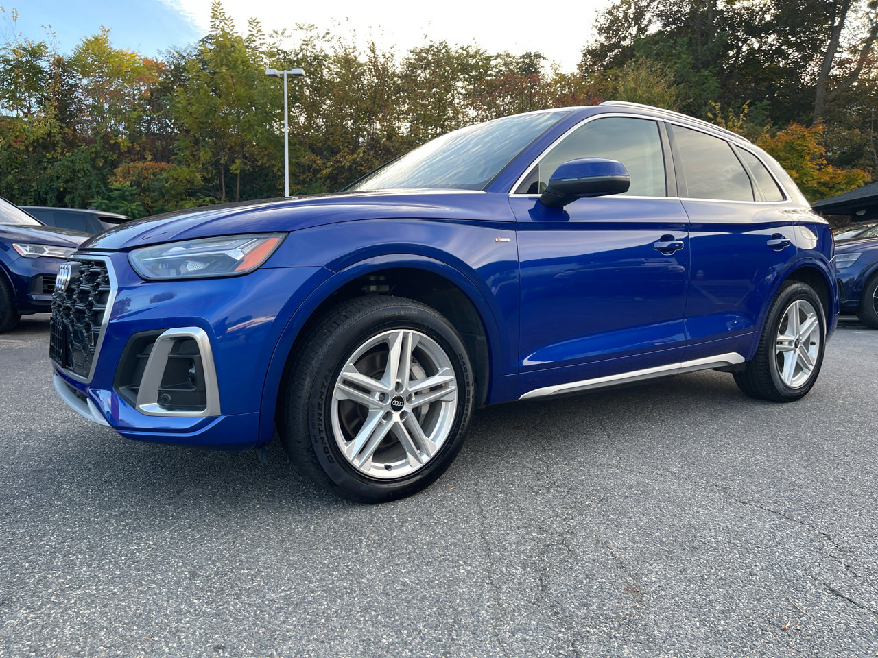 Used 2022 Audi Q5 e Premium Plus w/ Premium Plus Package image 3