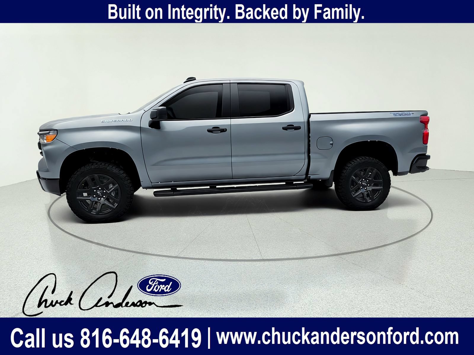 Used 2025 Chevrolet Silverado 1500 Custom Trail Boss w/ Dark Appearance Package AWD/4WD image 3