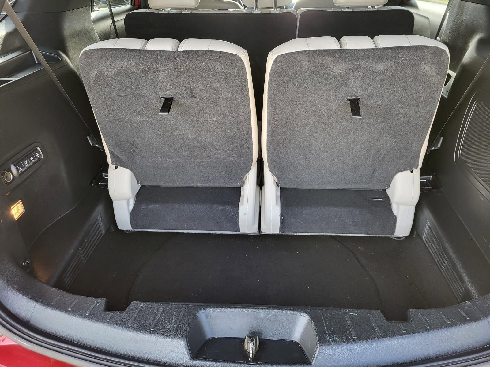 Used 2018 Ford Explorer Limited image 16