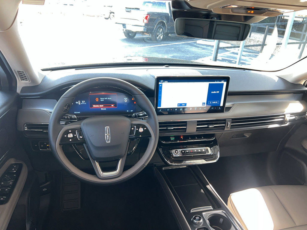 New 2026 Lincoln Corsair Premiere image 15