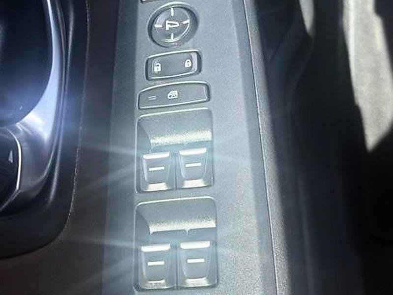 Used 2025 Honda Pilot Elite image 12