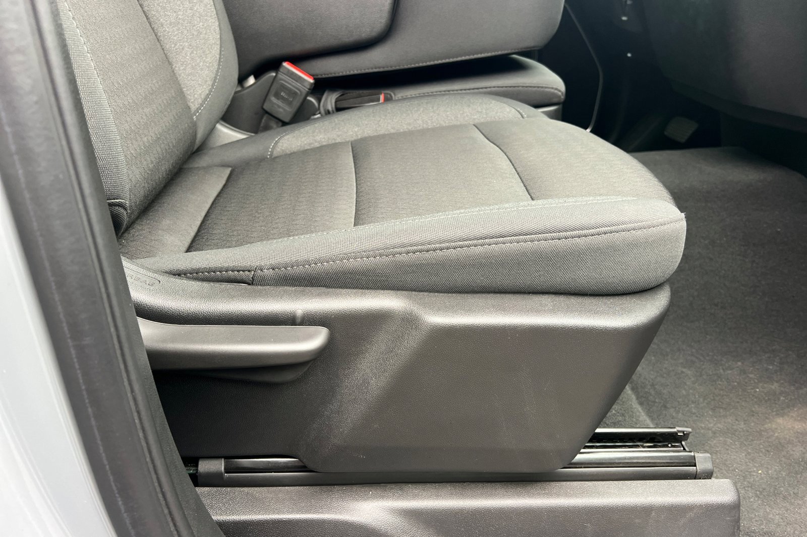 Used 2025 GMC Sierra 1500 SLE image 23