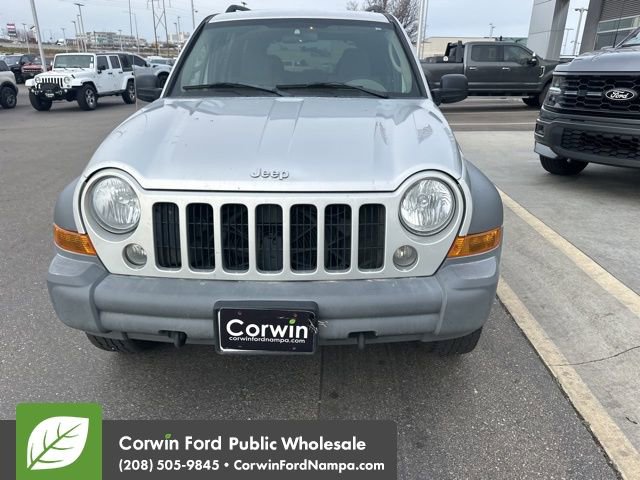 Used 2005 Jeep Liberty Sport image 2