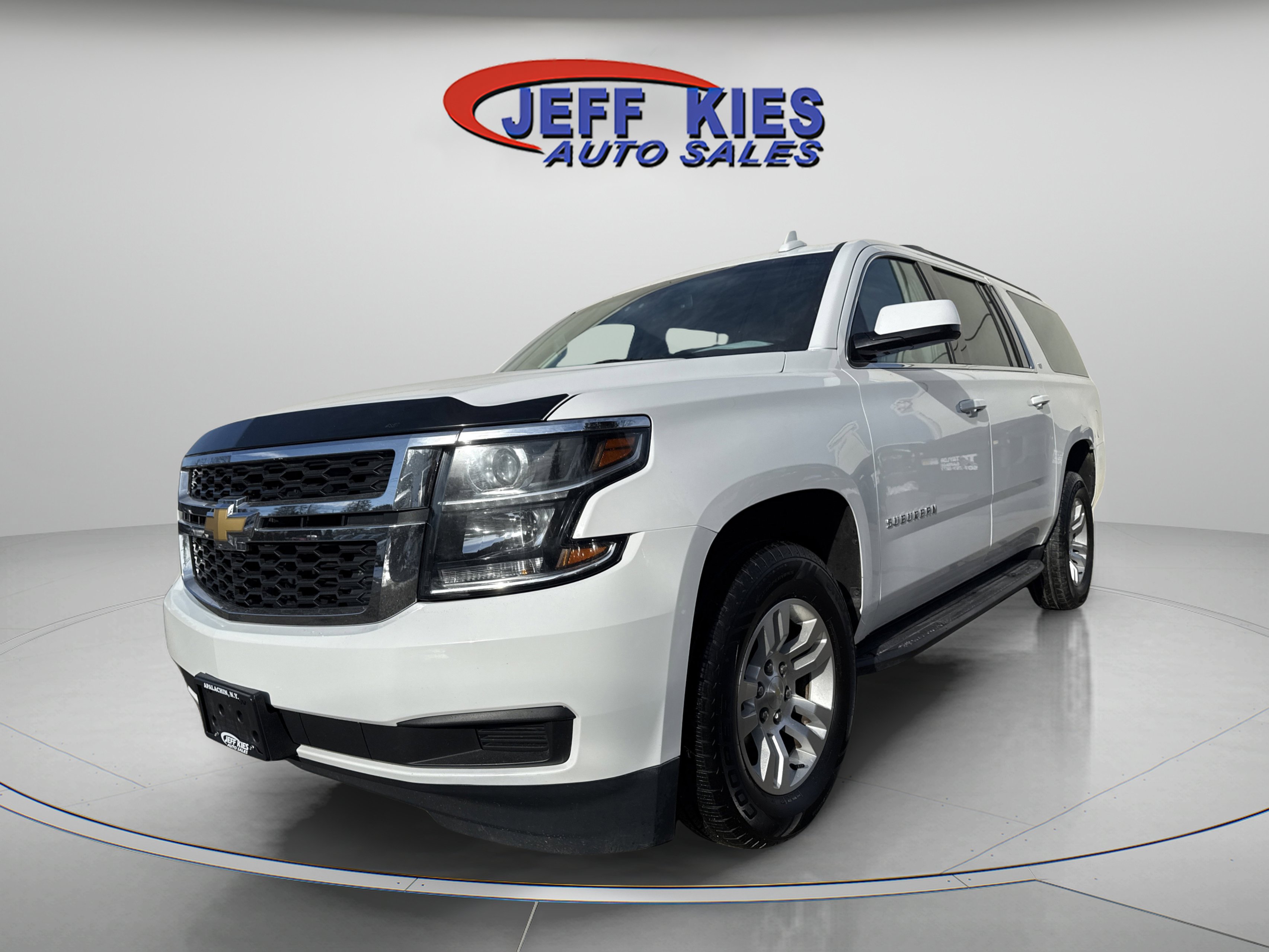 Used 2019 Chevrolet Suburban LT image 1