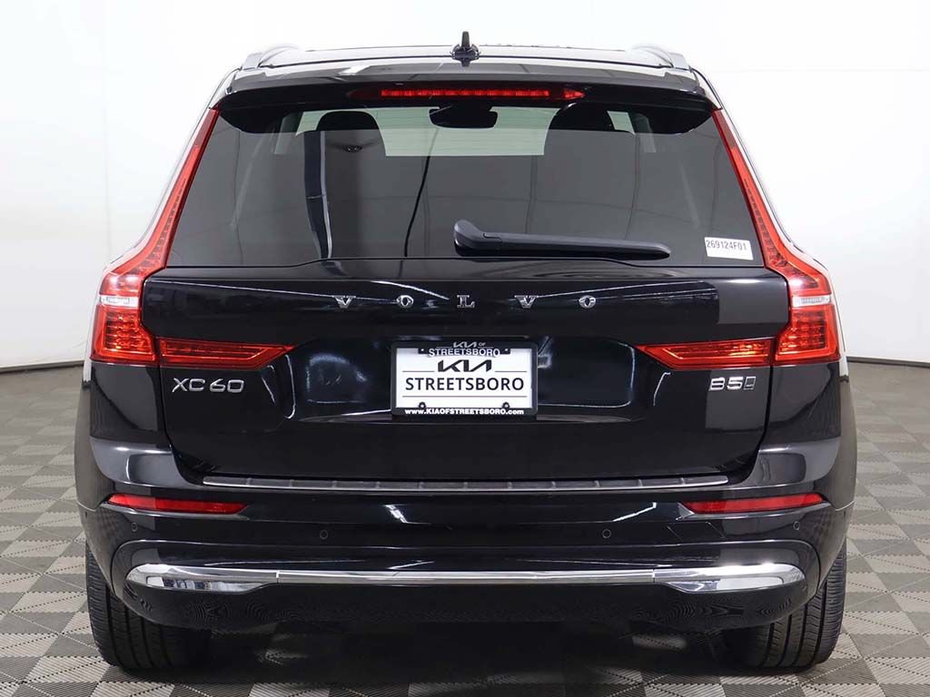 Used 2023 Volvo XC60 B5 Plus w/ Climate Package AWD/4WD image 16