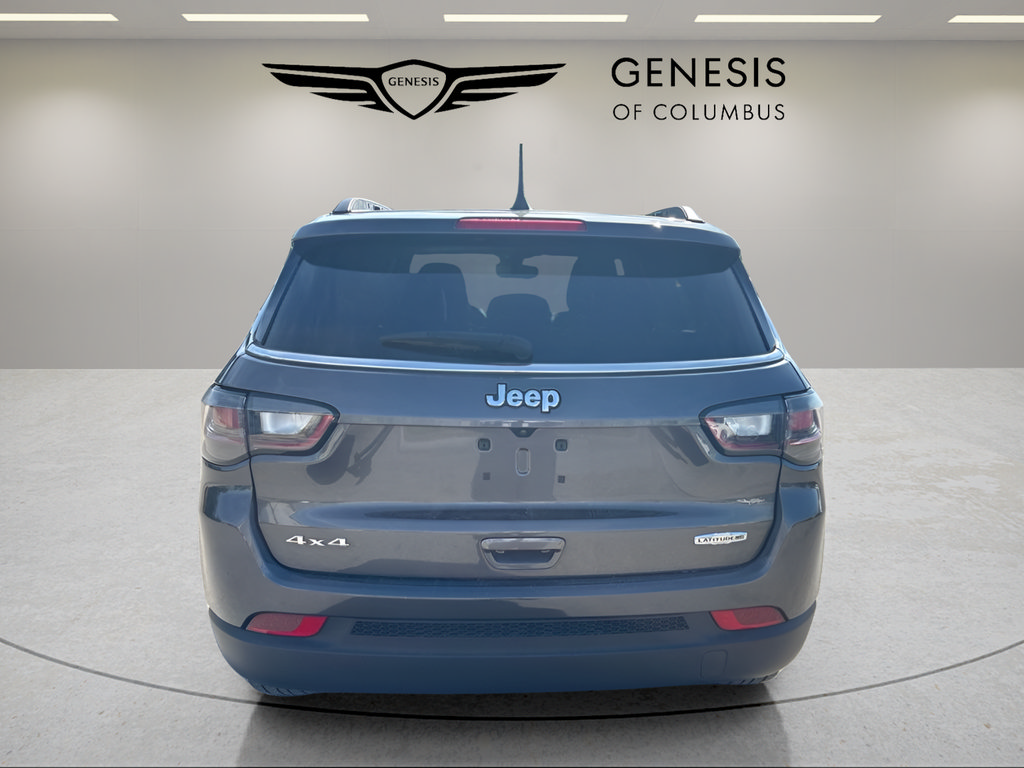 Used 2023 Jeep Compass Latitude w/ Sun and Sound Group AWD/4WD image 4
