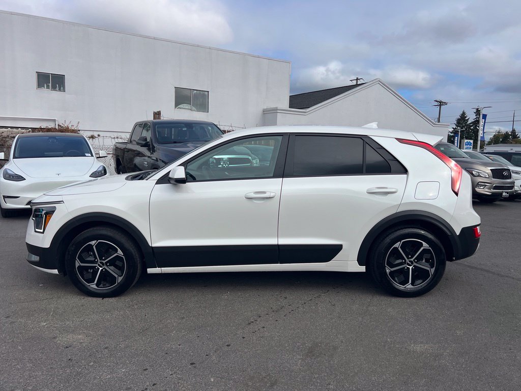 Certified 2026 Kia Niro LX FWD image 6