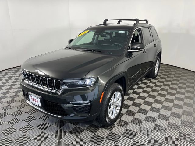 Used 2023 Jeep Grand Cherokee Limited AWD/4WD image 3