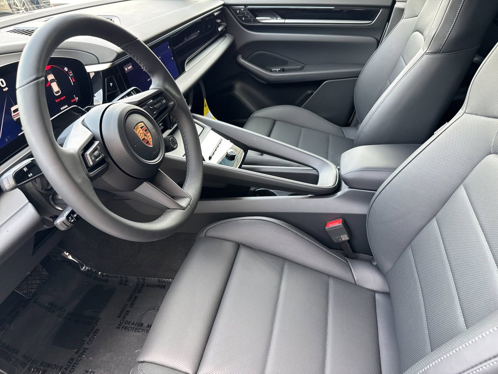 Certified 2026 Porsche Macan 4 Electric AWD/4WD image 4