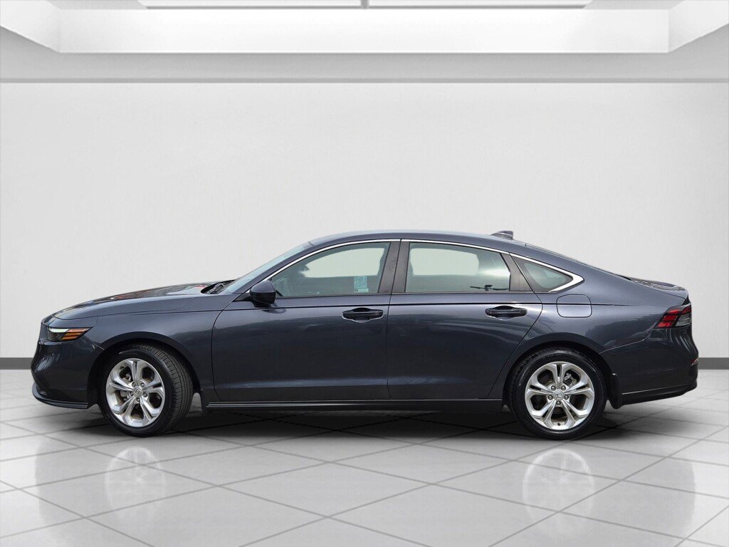 Used 2023 Honda Accord LX image 8