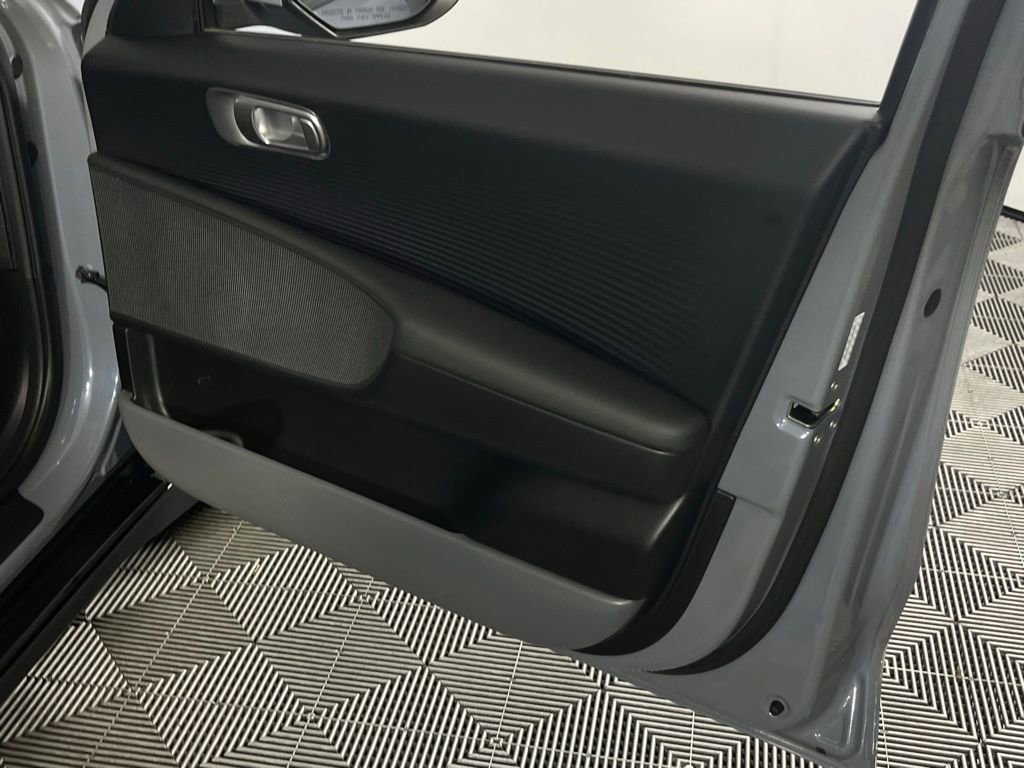 Used 2025 Hyundai Ioniq 6 SEL image 32