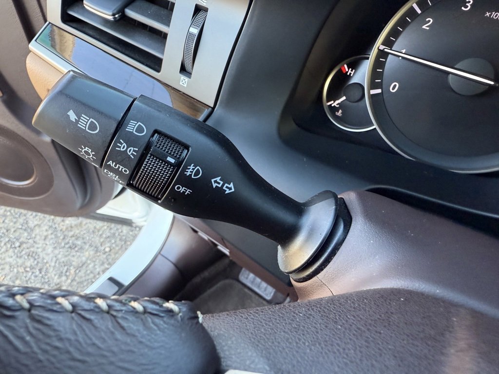 Used 2016 Lexus ES 350 image 30