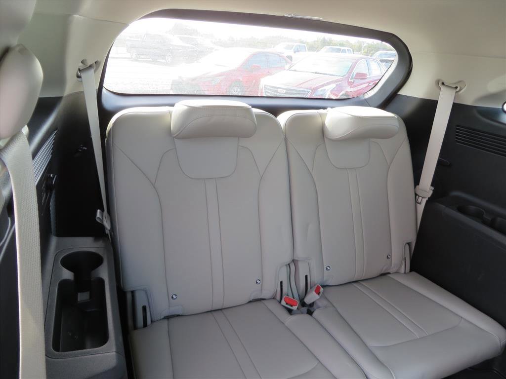 Used 2025 Kia Sorento SX image 32