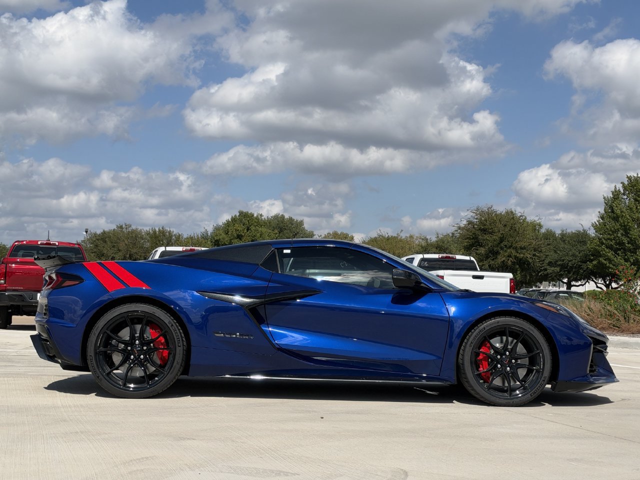 New 2027 Chevrolet Corvette Grand Sport w/ Z52 Sport Performance Package RWD image 3