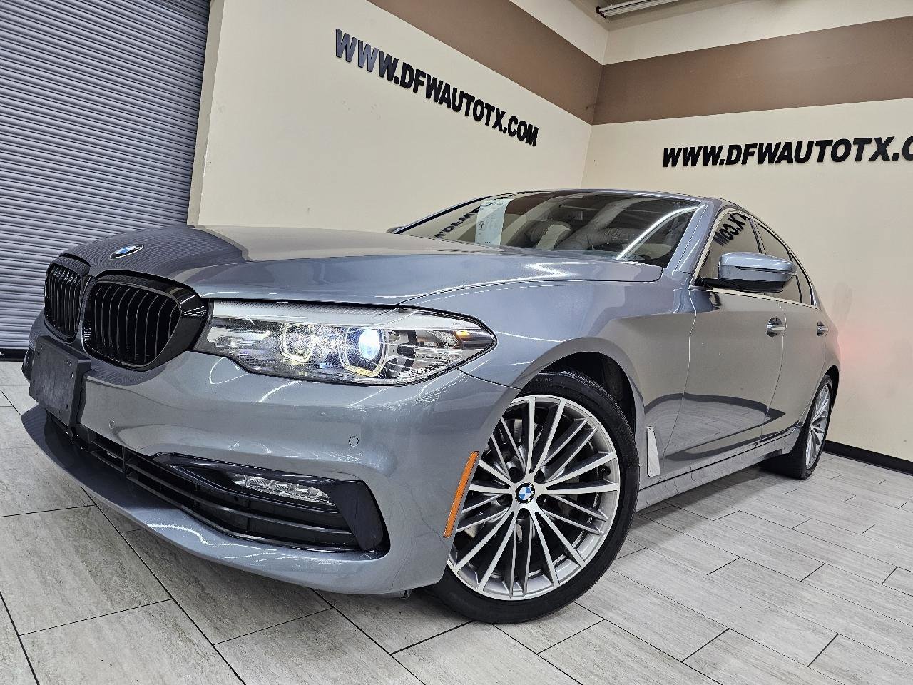 Used 2018 BMW 530i image 1
