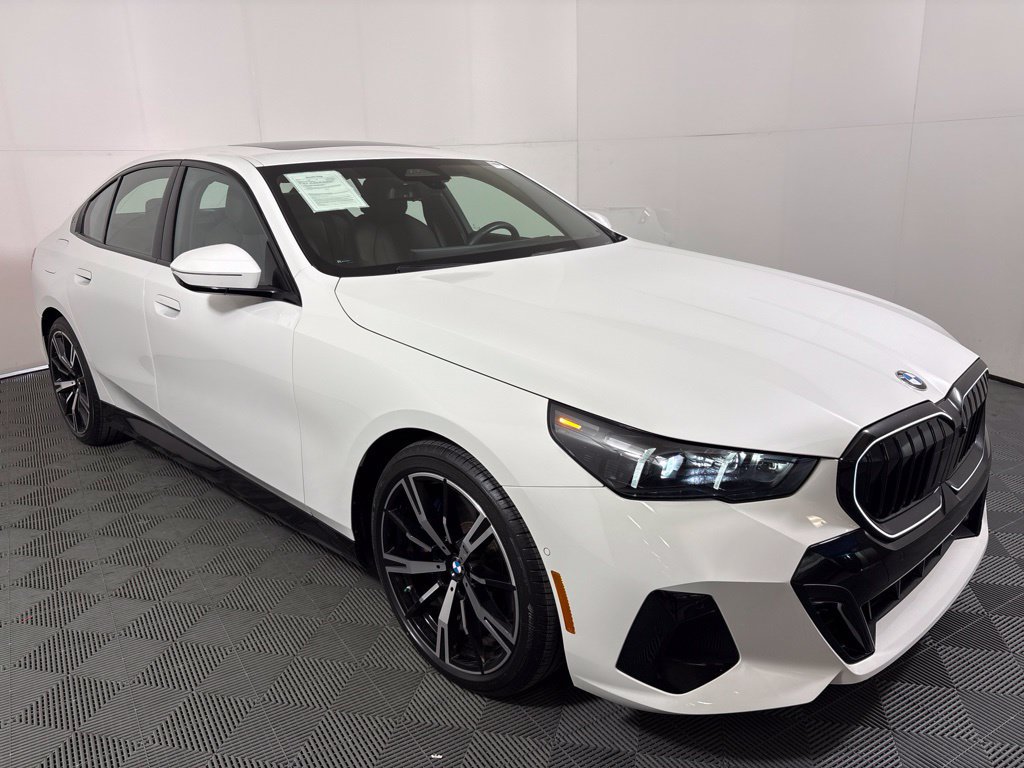 Certified 2026 BMW 530i w/ M Sport Package RWD image 4