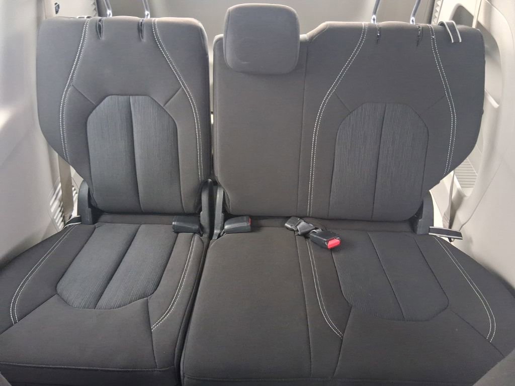 Used 2023 Chrysler Voyager LX image 19