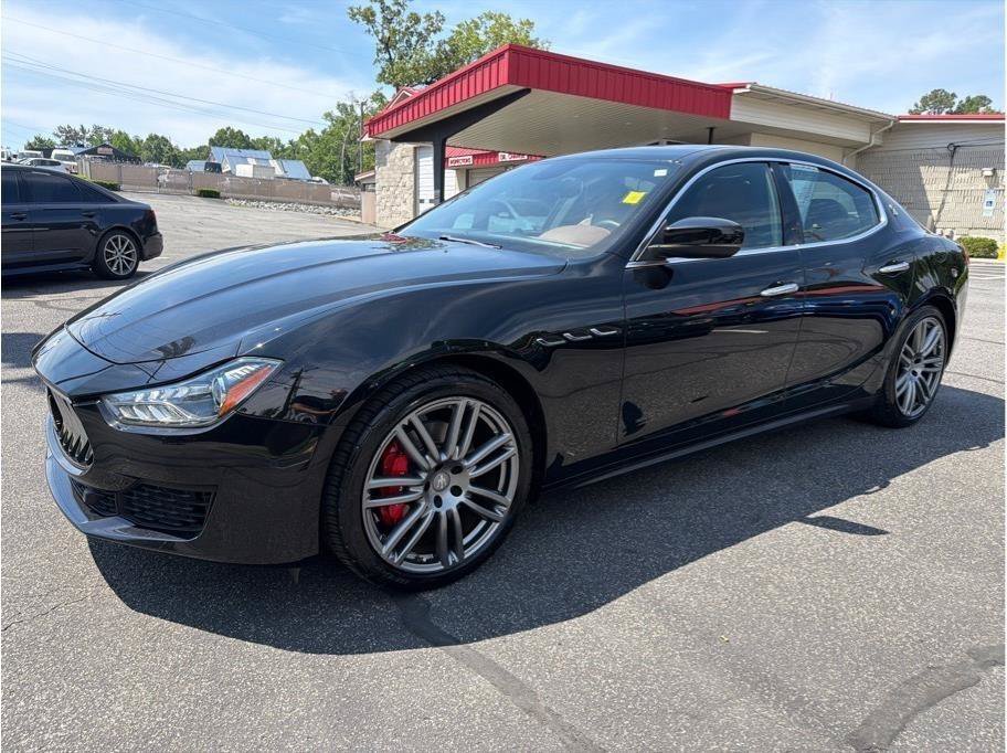 Used 2018 Maserati Ghibli RWD image 3