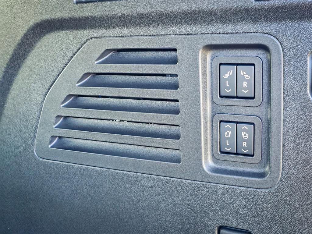 New 2026 Buick Enclave Sport Touring w/ Power Package image 40