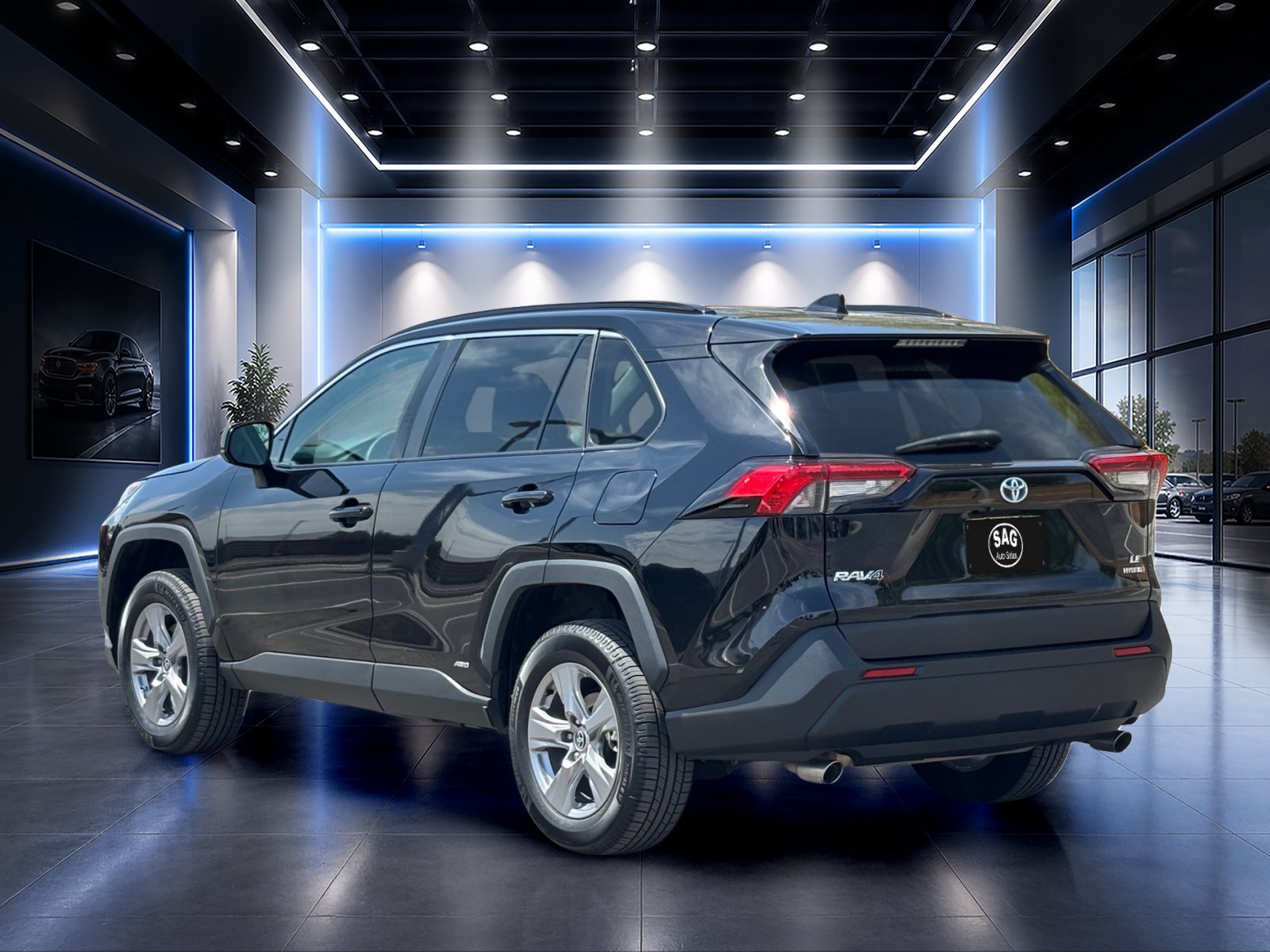 Used 2023 Toyota RAV4 LE AWD/4WD image 6