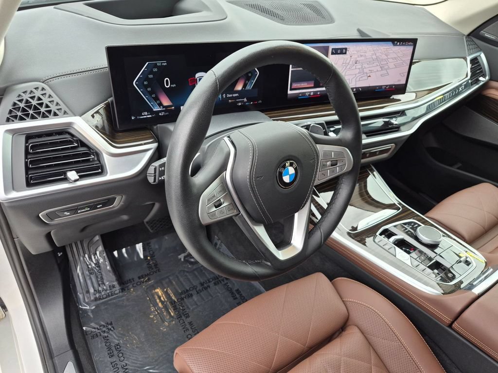 Certified 2025 BMW X7 xDrive40i w/ Premium Package AWD/4WD image 11