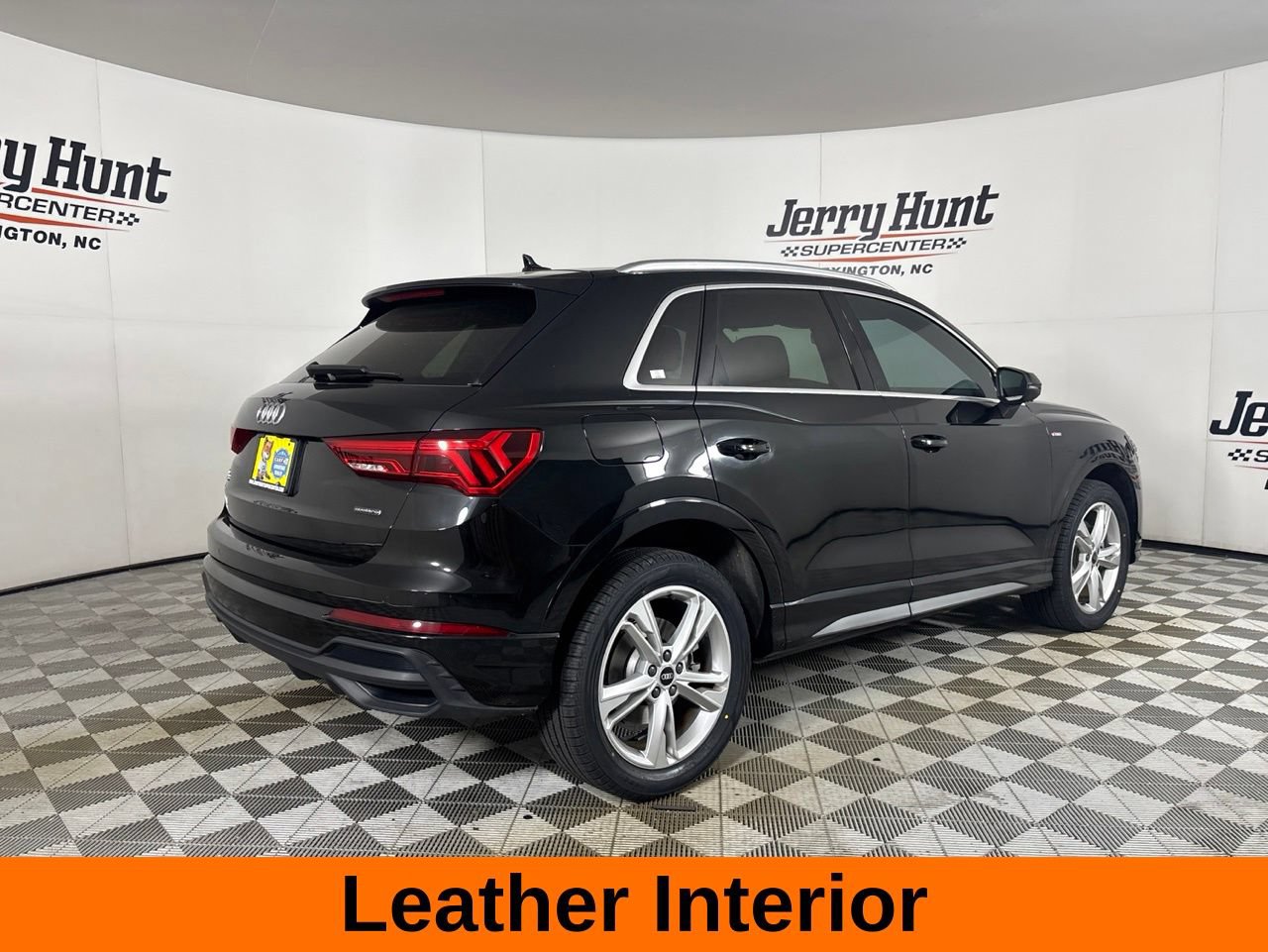 Used 2023 Audi Q3 2.0T Premium w/ Convenience Package AWD/4WD image 5