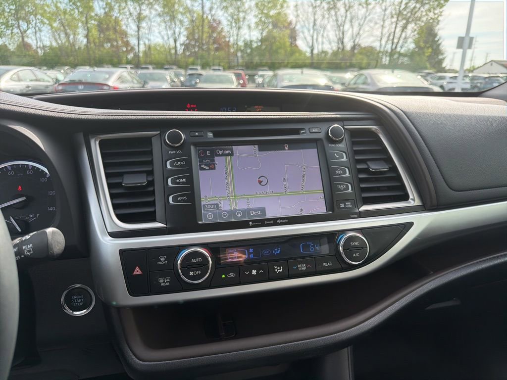Used 2019 Toyota Highlander XLE AWD/4WD image 15
