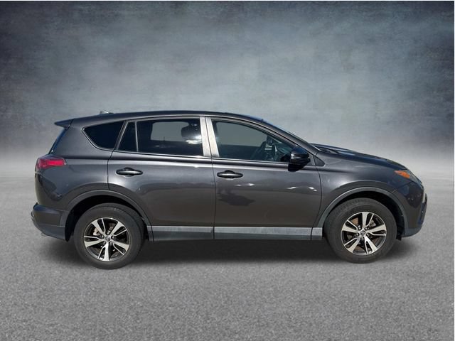 Used 2018 Toyota RAV4 XLE FWD image 12