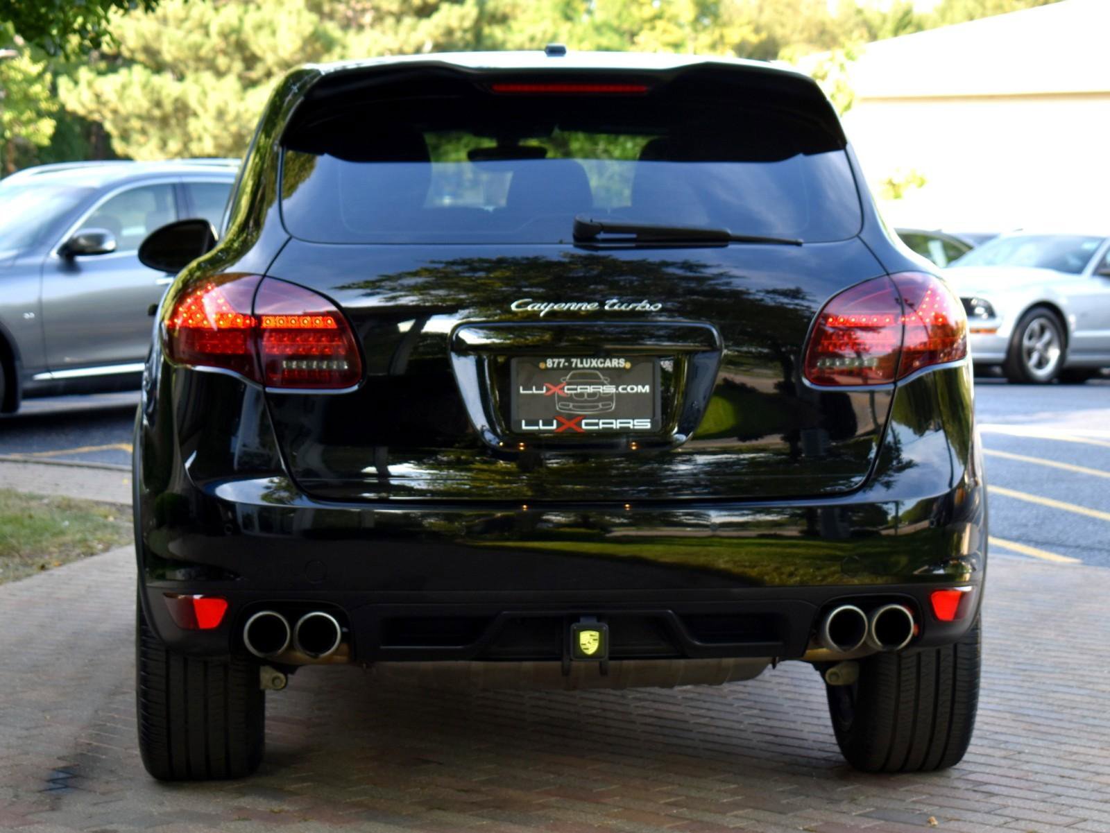 Used 2014 Porsche Cayenne Turbo w/ Comfort Plus Package (PU4) image 10