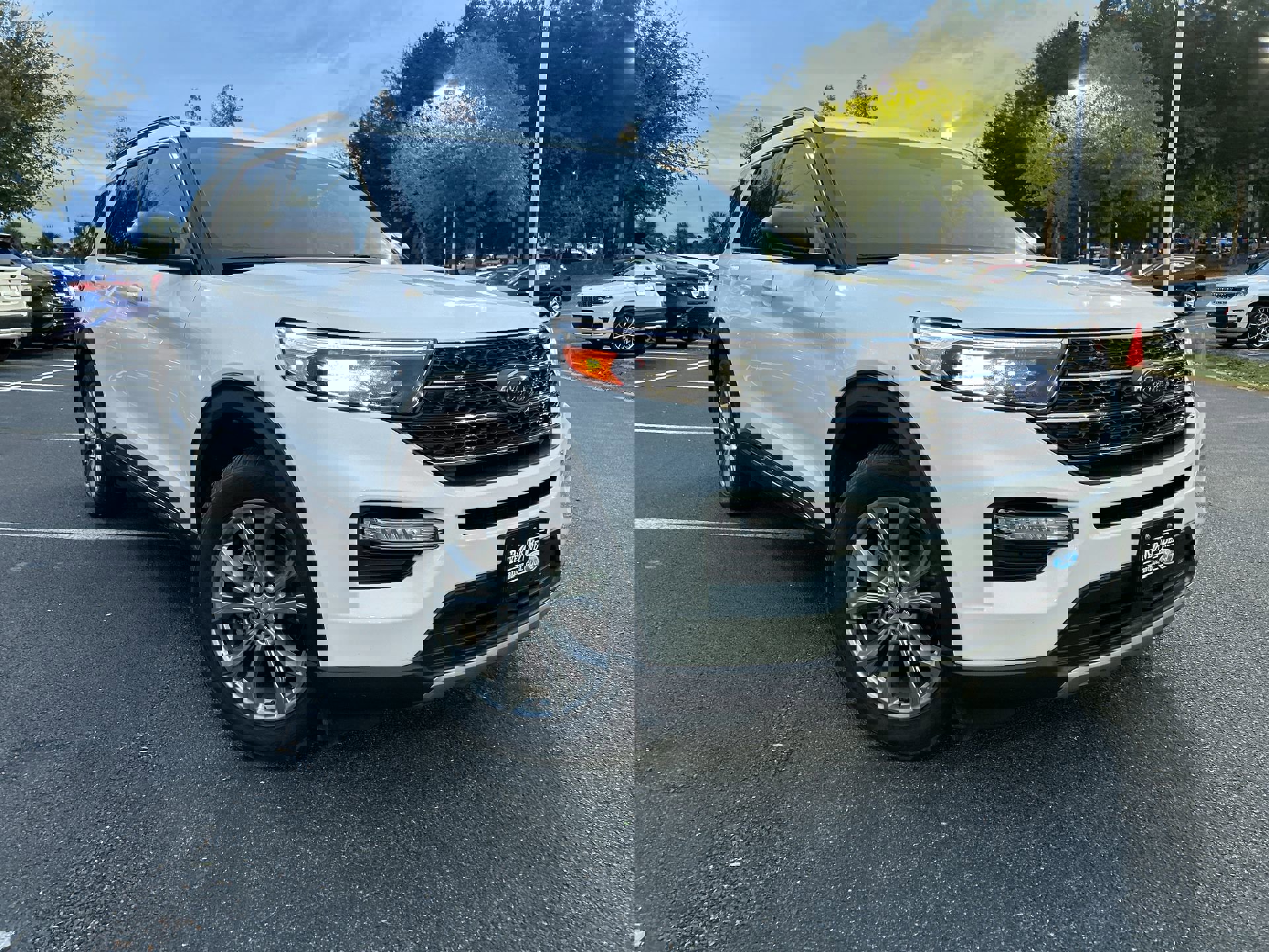 Used 2023 Ford Explorer XLT w/ Equipment Group 202A image 2