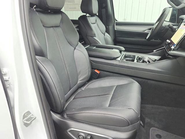 New 2026 Jeep Grand Wagoneer image 39