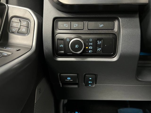 Used 2024 Ford F350 Lariat w/ Black Appearance Package AWD/4WD image 37