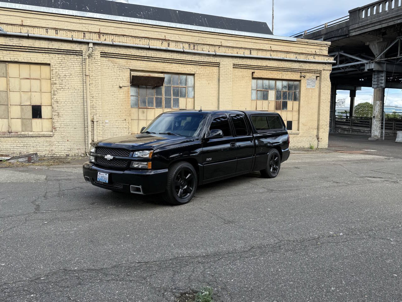 Used 2003 Chevrolet Silverado 1500 SS AWD/4WD image 2